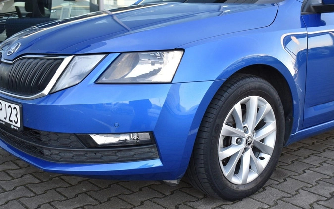 Skoda Octavia cena 55900 przebieg: 107197, rok produkcji 2019 z Poznań małe 704
